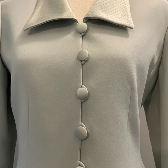 Two piece skirted summer Kasper Suit size 6. Mint green in color. - Picture 2 of 9